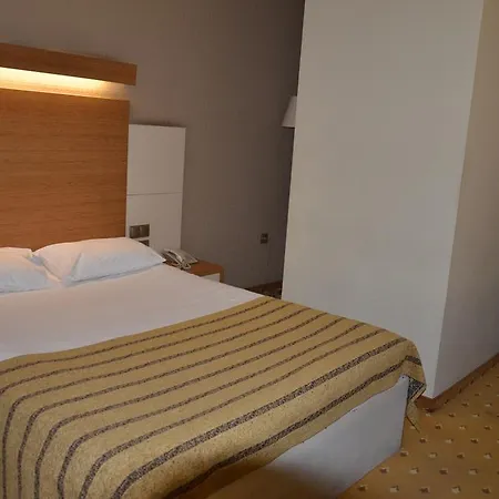 Hotel Grand Eras 4*
